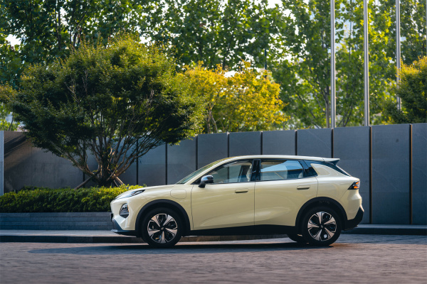 试驾|长安启源全新Q05:“均衡”的10万元级(jí)纯(chún)电(diàn)SUV