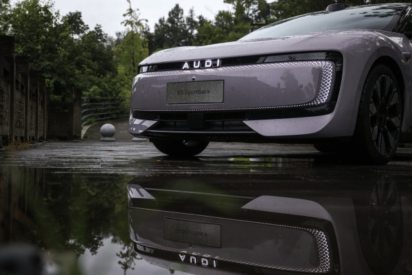 试驾奥迪E5 Sportback：第一台带quattro的智能电动车，一台颜值能打的驾驶者之车