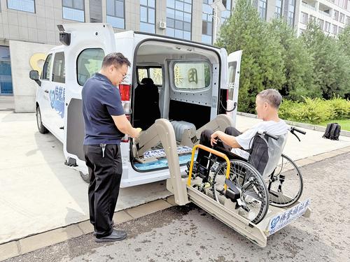 汽车加装升降台 轮椅轻松上下车